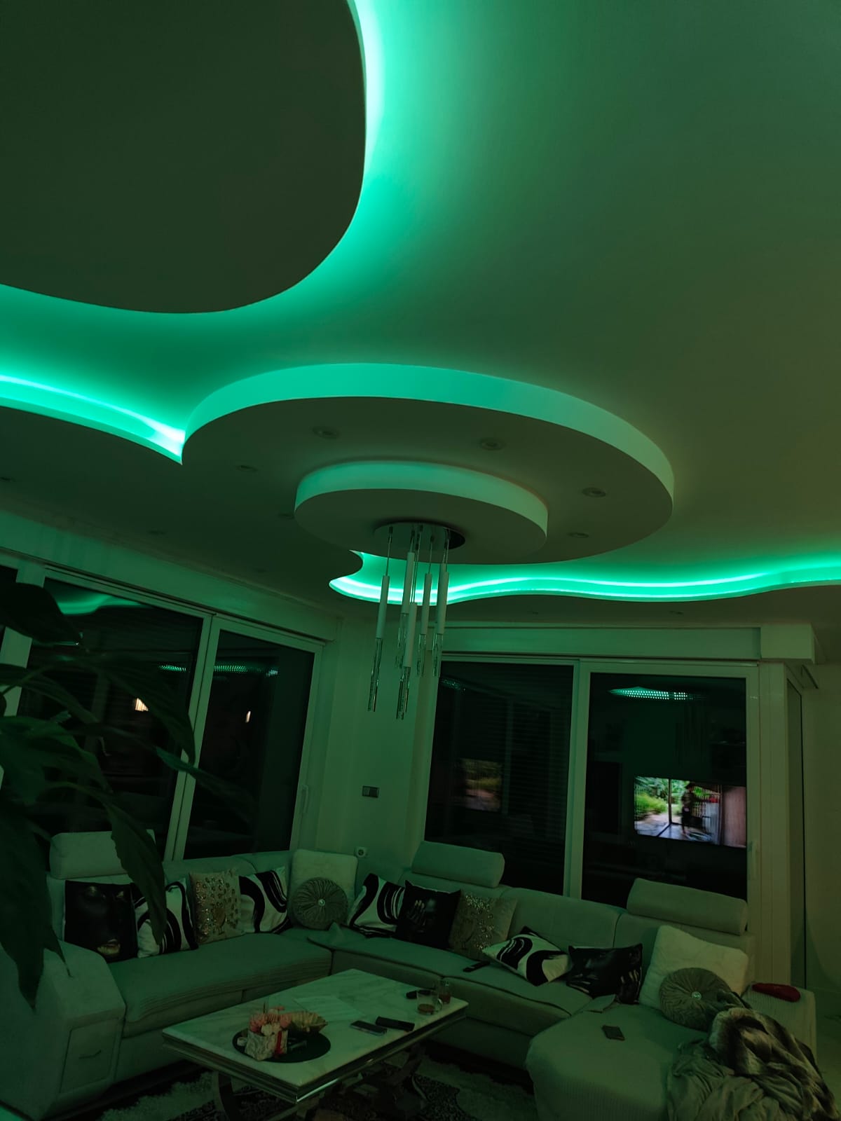 Sufit LED z podświetleniem — Zibexpro